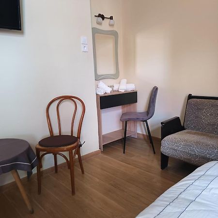 Anesis Hotel Loutra Aidhipsou Exteriör bild