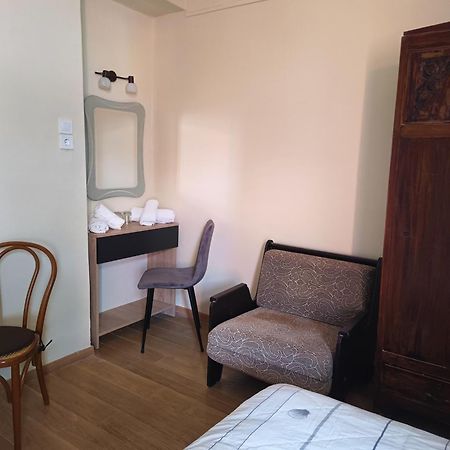 Anesis Hotel Loutra Aidhipsou Exteriör bild