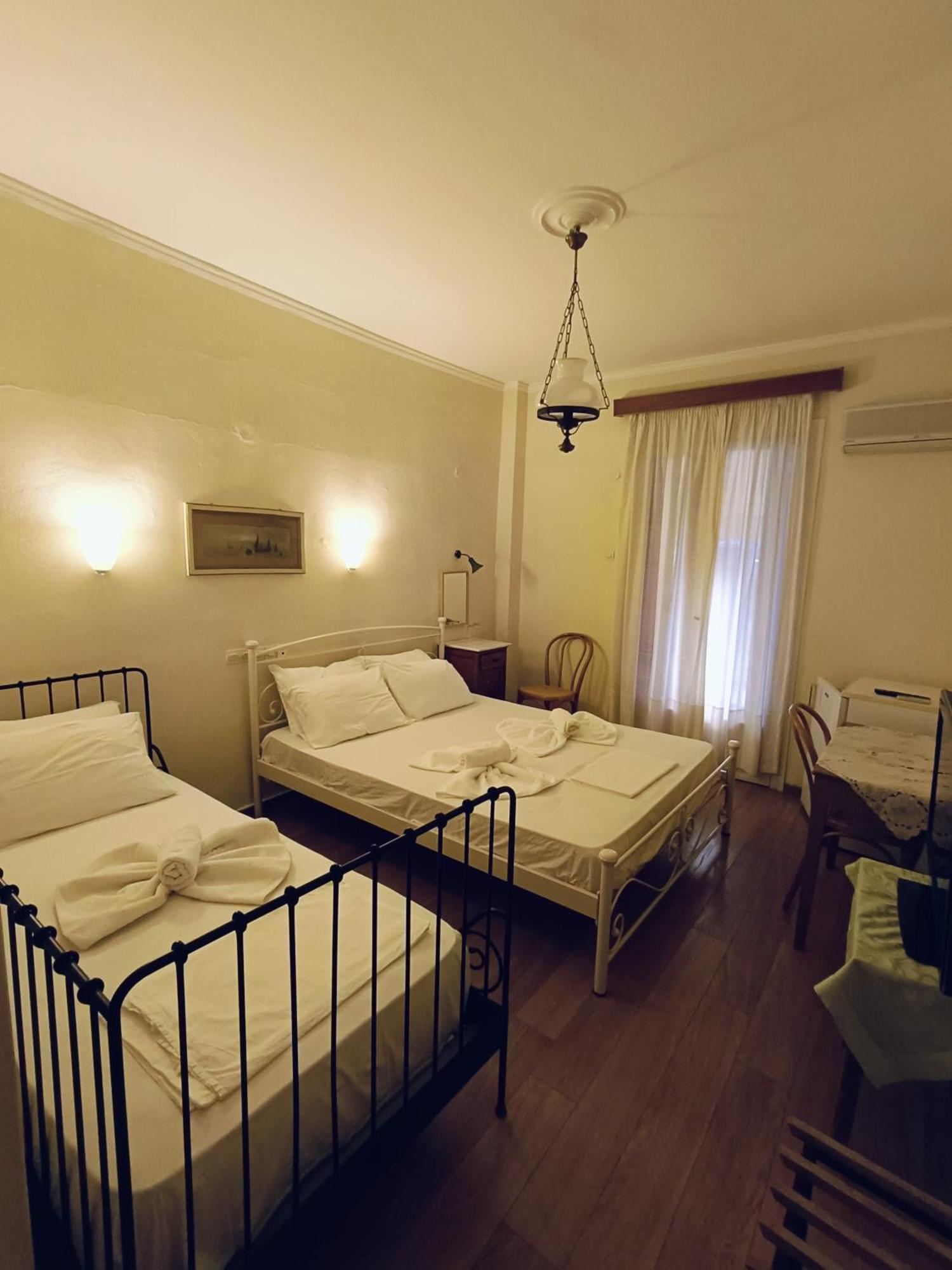 Anesis Hotel Loutra Aidhipsou Exteriör bild