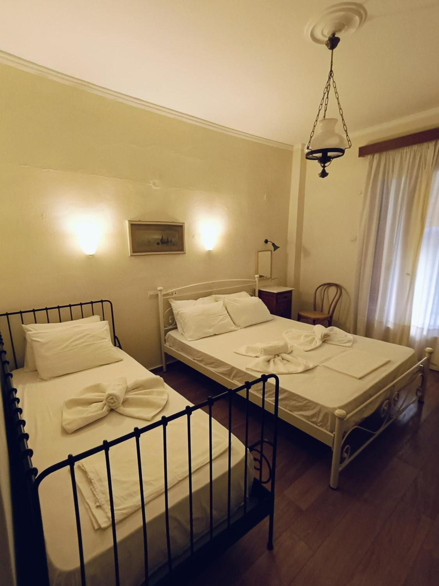 Anesis Hotel Loutra Aidhipsou Exteriör bild
