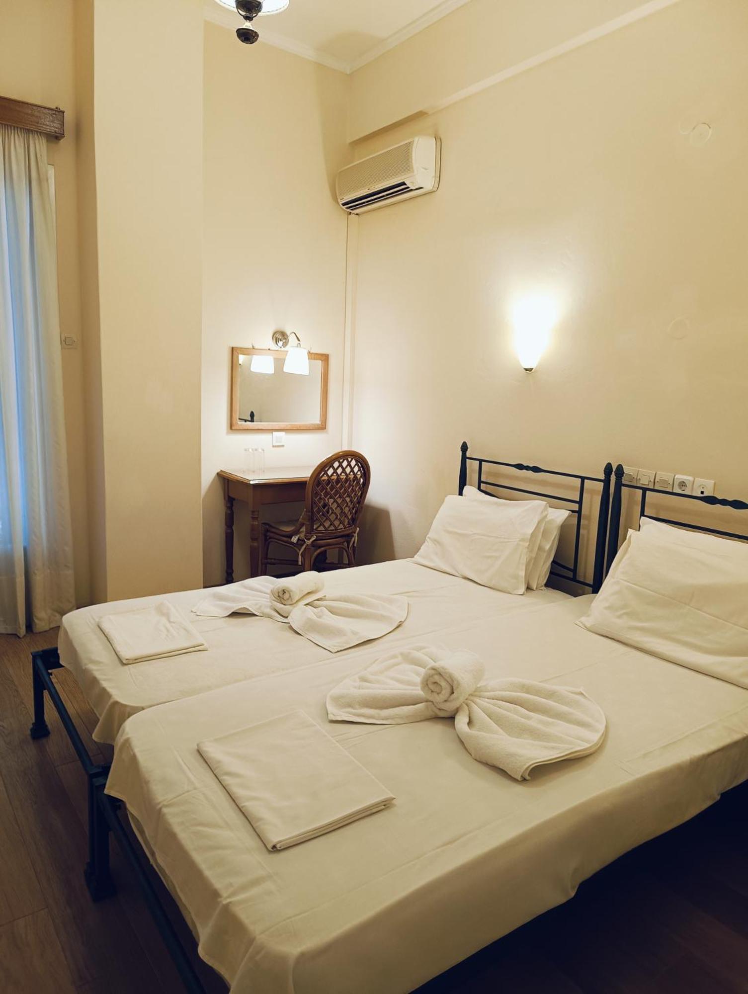 Anesis Hotel Loutra Aidhipsou Exteriör bild