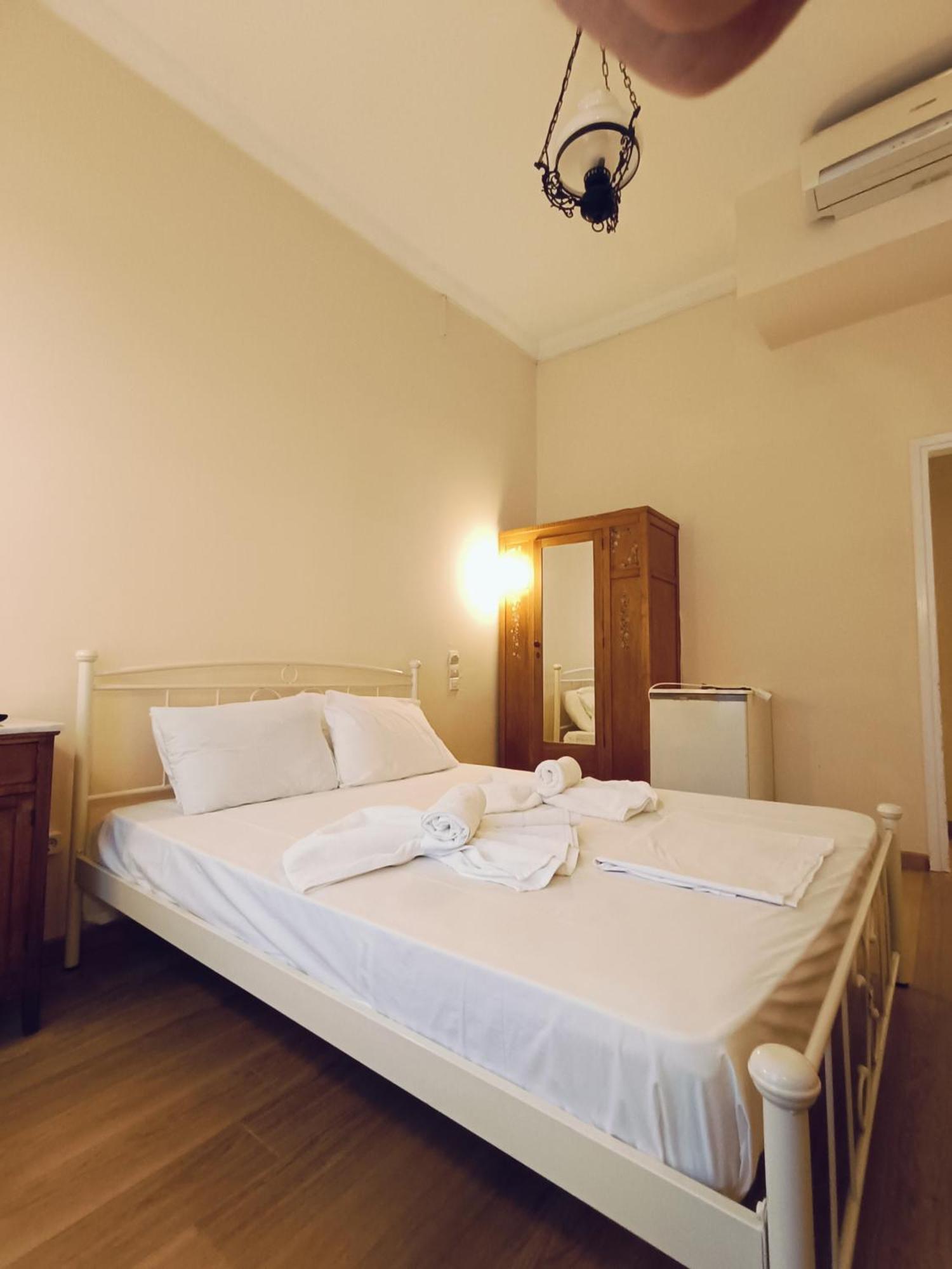 Anesis Hotel Loutra Aidhipsou Exteriör bild