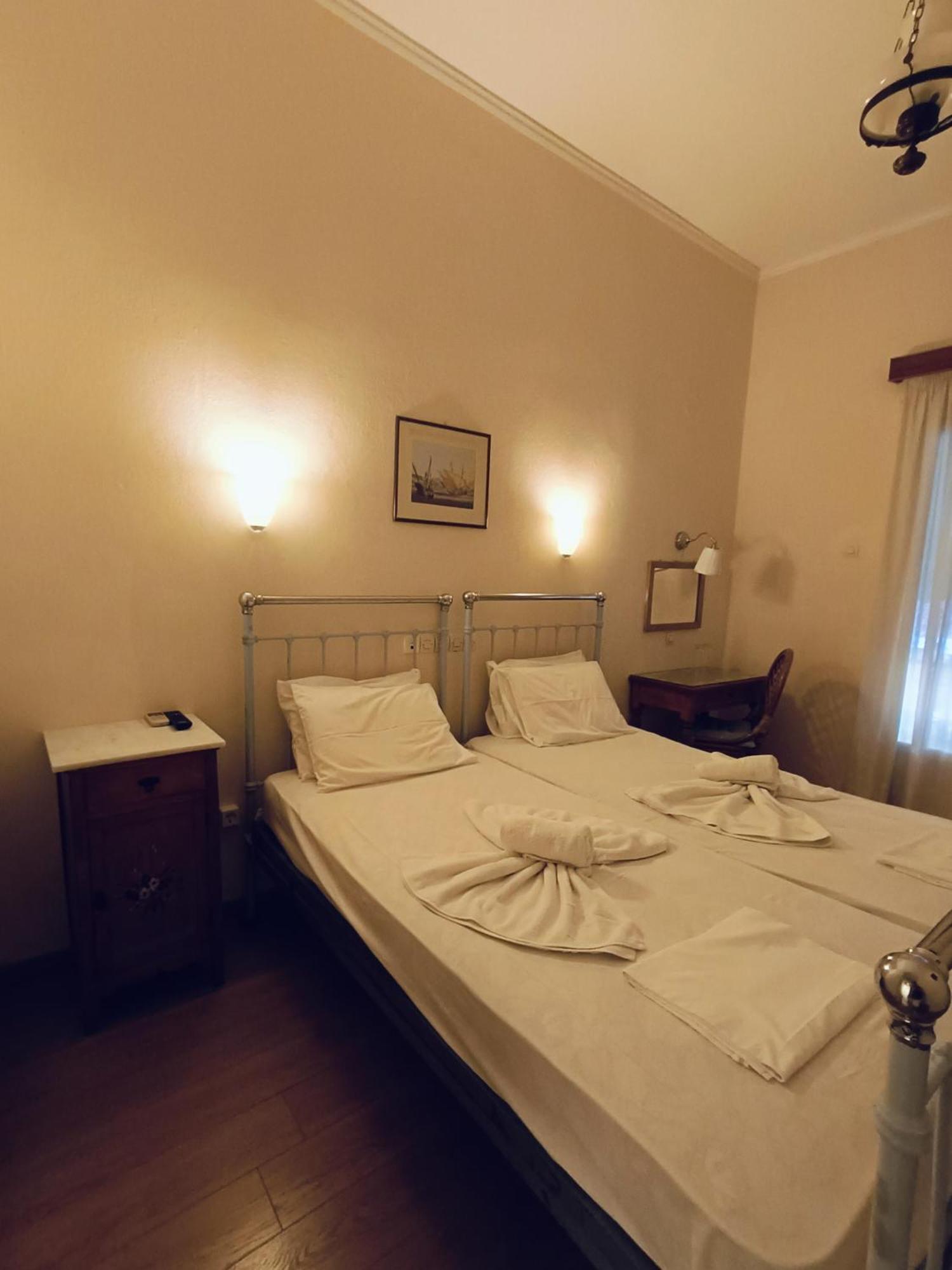 Anesis Hotel Loutra Aidhipsou Exteriör bild