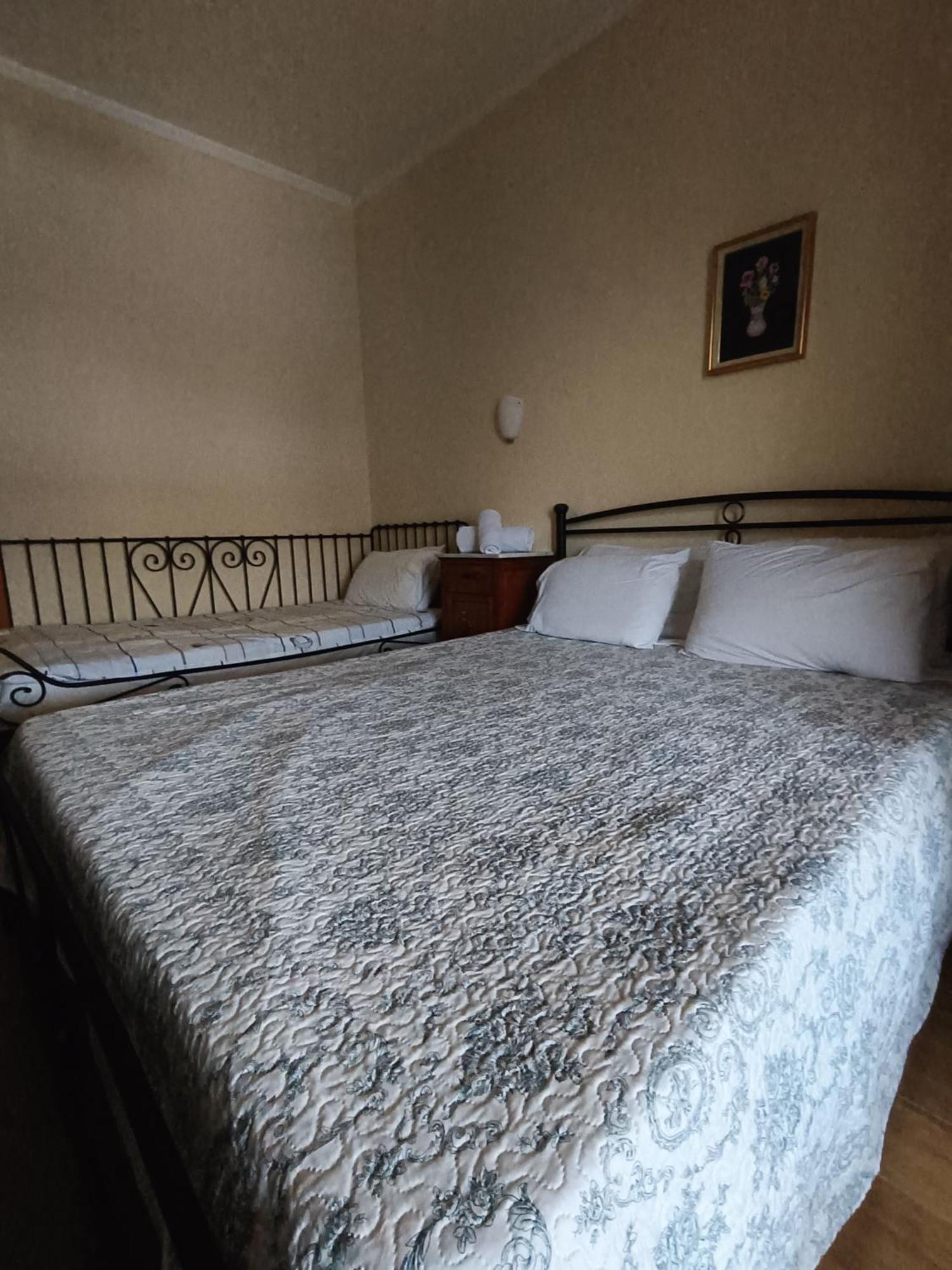 Anesis Hotel Loutra Aidhipsou Exteriör bild