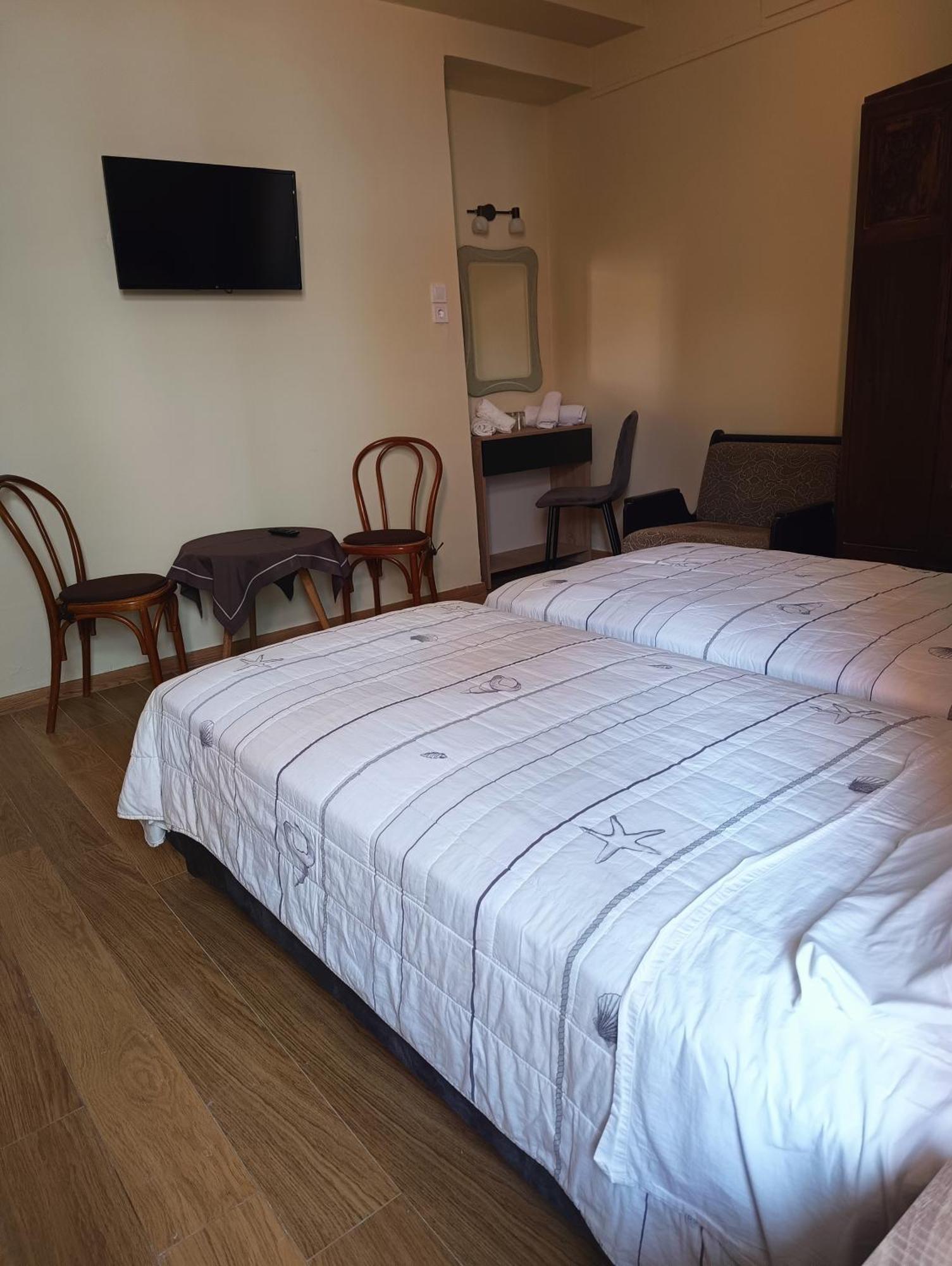Anesis Hotel Loutra Aidhipsou Exteriör bild
