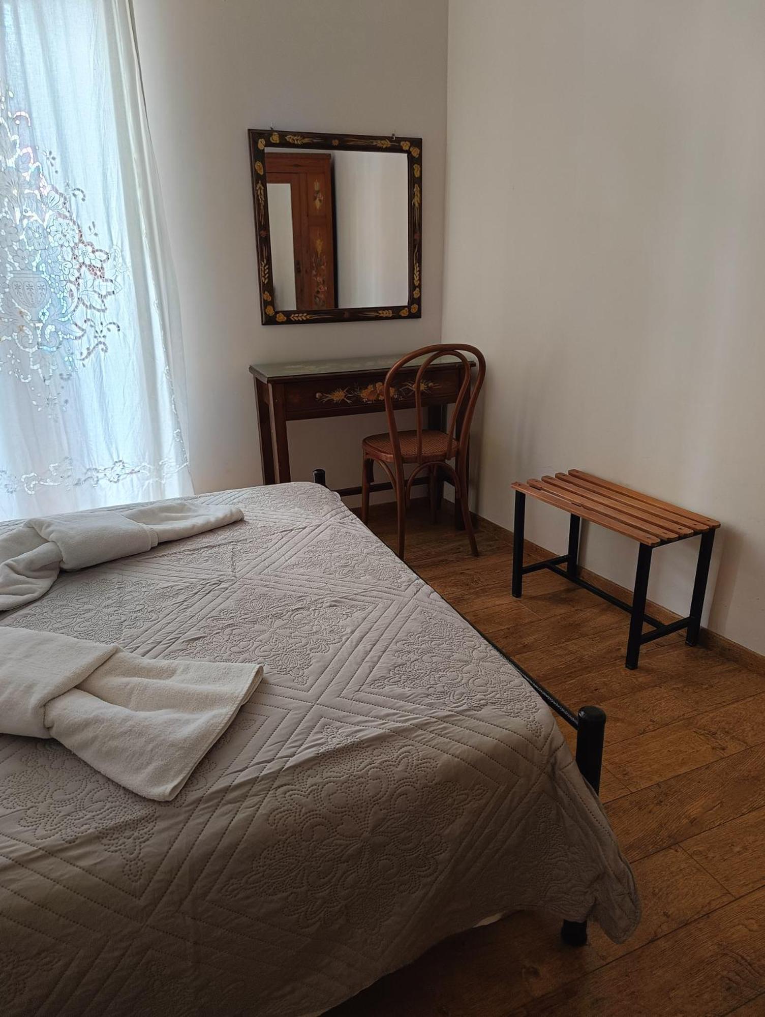 Anesis Hotel Loutra Aidhipsou Exteriör bild