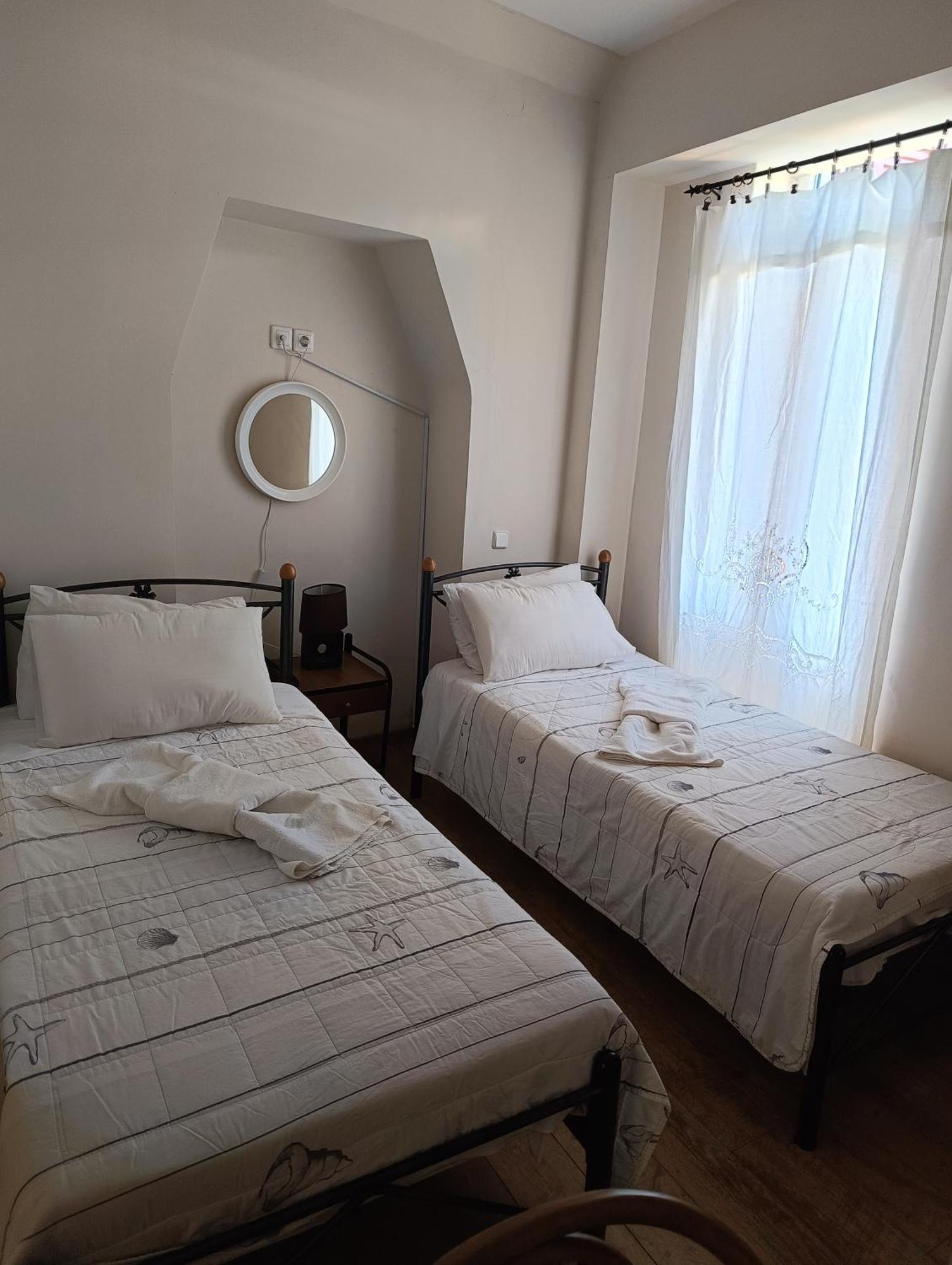Anesis Hotel Loutra Aidhipsou Exteriör bild
