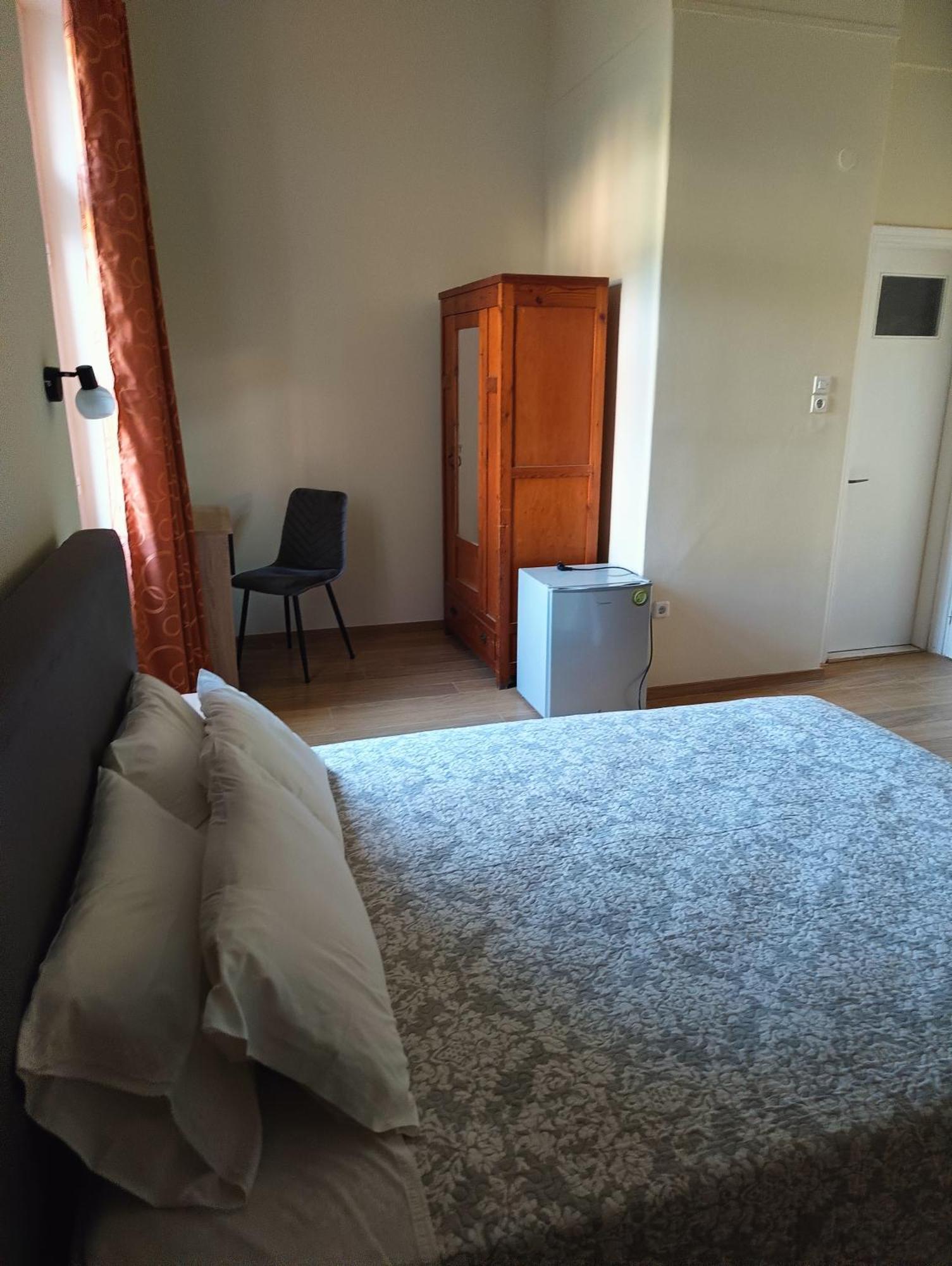 Anesis Hotel Loutra Aidhipsou Exteriör bild