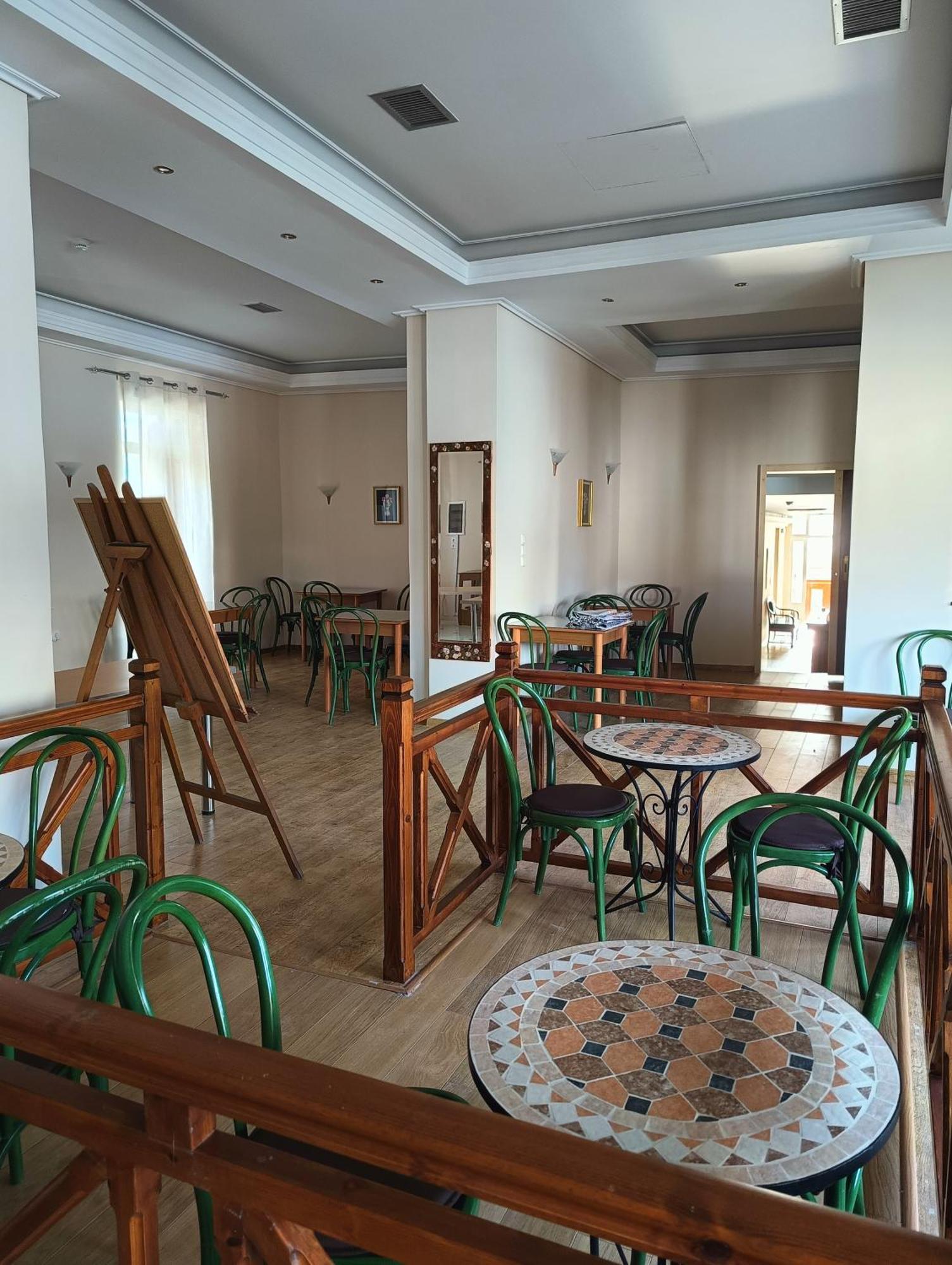 Anesis Hotel Loutra Aidhipsou Exteriör bild