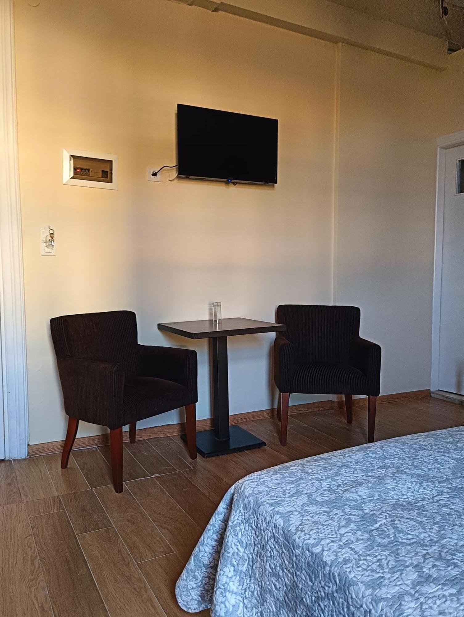Anesis Hotel Loutra Aidhipsou Exteriör bild